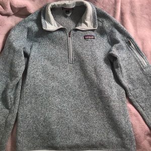 Size large patagonia pull over blue